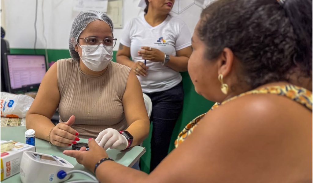 Moradores do Bairro Tabuleiro e região participam de atendimentos e ações sociais do Projeto Prefeitura Itinerante - Imagem 1