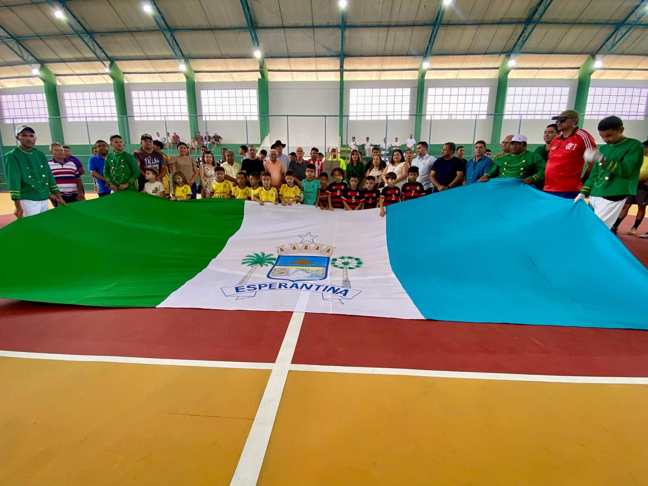 Prefeitura de Esperantina entrega reforma do Ginásio Poliesportivo Nogueirão - Imagem 2