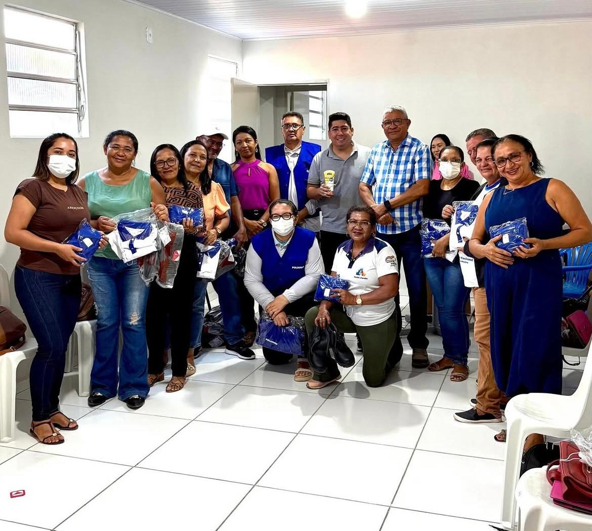 Entrega de novos fardamentos para Agentes Comunitários de Saúde - Foto: Prefeitura de Manoel Emídio