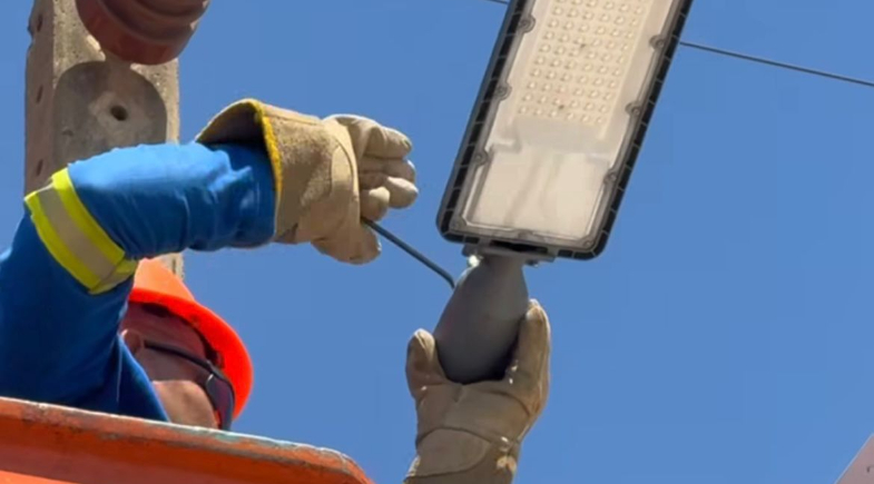 Prefeitura de Parnaíba realiza melhorias na iluminação pública do município