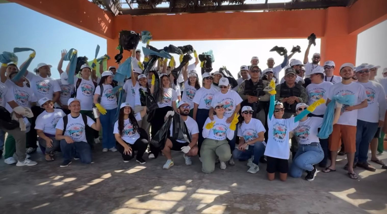 Praia de Atalaia recebe ação em alusão ao Dia Mundial de Limpeza e Conservação de Praias e Rios