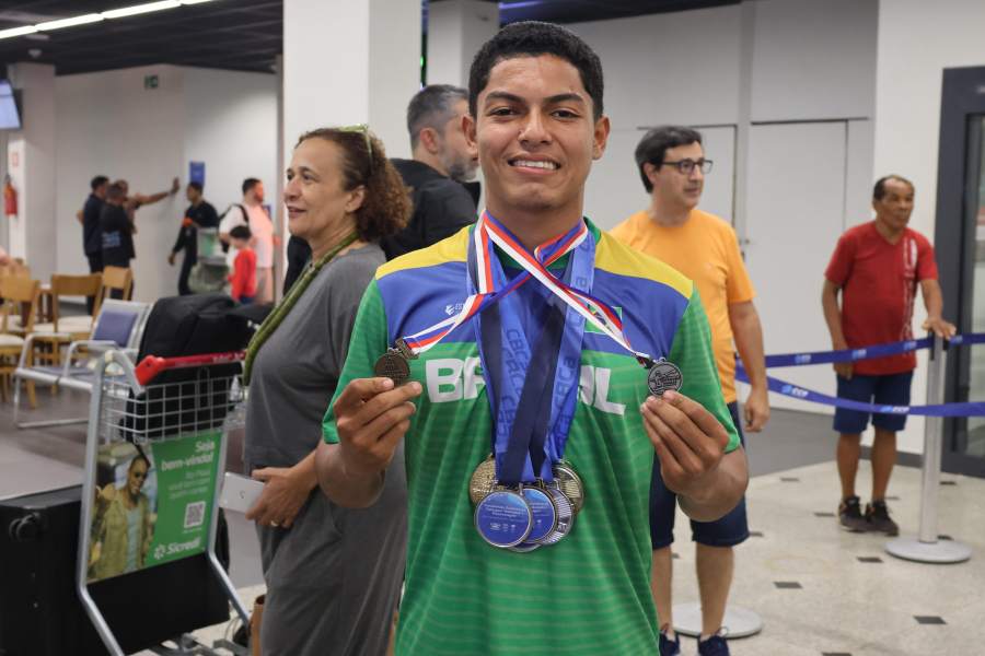 Atletas de José de Freitas se destacam na canoagem internacional e são recebidos com festa em Teresina - Imagem 3