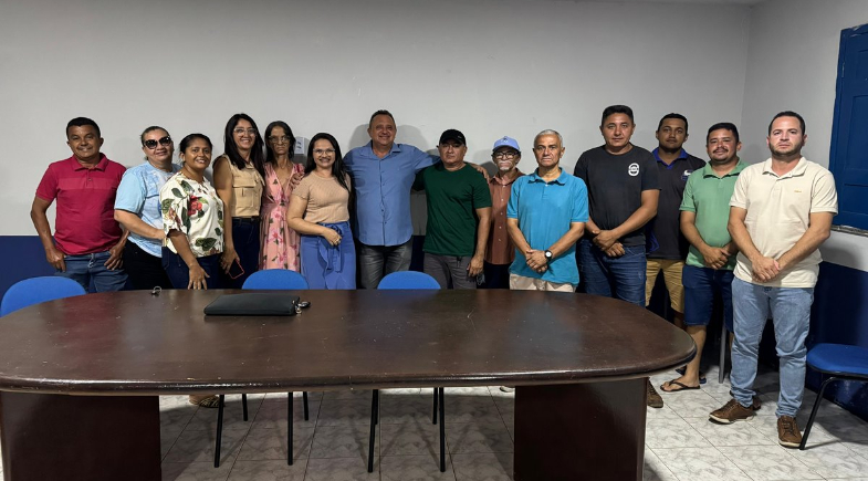 Prefeito Miguel Rodrigues convoca Servidores e apresenta minuta do Plano de Carreira da Secretaria de Administração