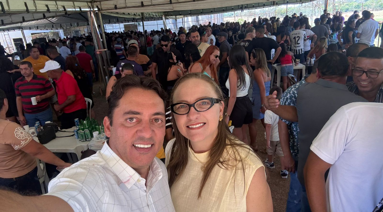 Prefeito Jabes Júnior marca presença e garante apoio em emocionante encontro de conterrâneos