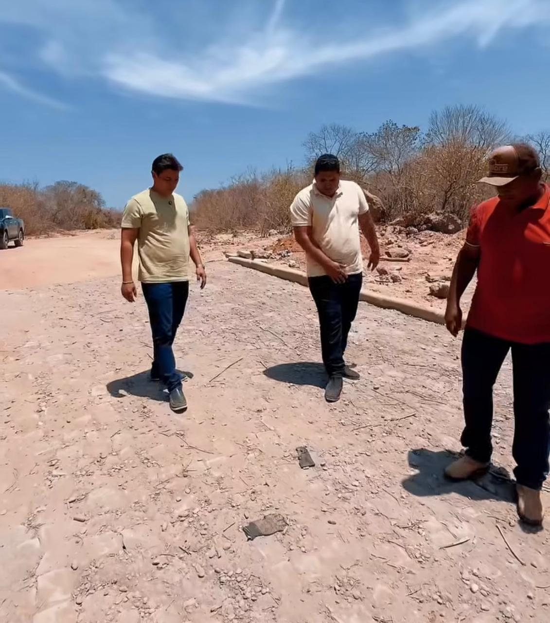 Pavimentação em calçamento no povoado Curral de Pedra - Foto: Prefeitura de Socorro do Piauí