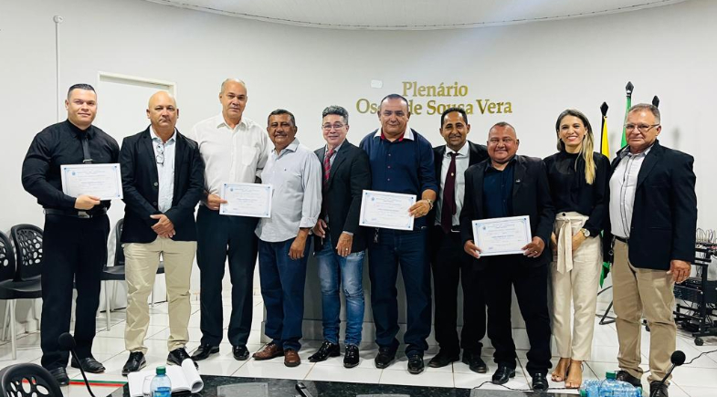 Câmara de Itainópolis Homenageia Personalidades com Título de Cidadão Honorário.