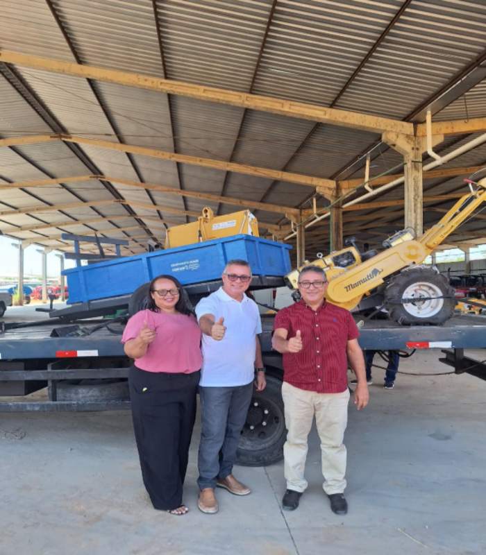 Município de Nazária do Piauí recebe máquina agrícola da Codevasf - Imagem 1