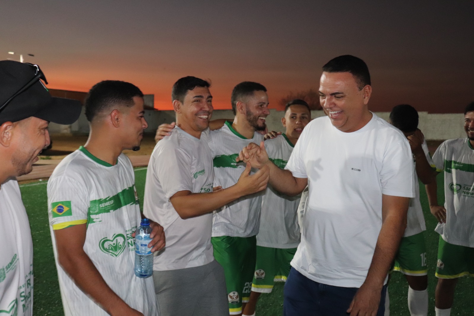 Prefeito de São Raimundo Nonato acompanhou a partida ao lado da primeira-dama | Foto: Divulgação