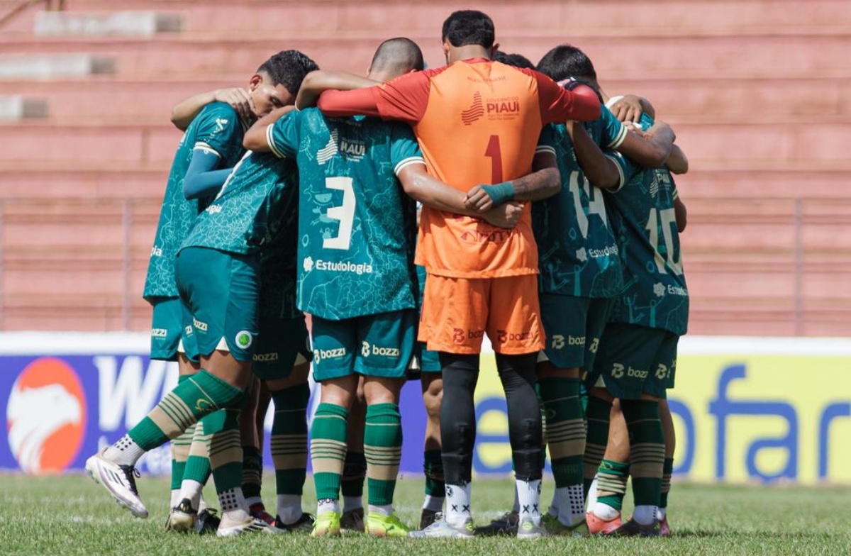 Atlético Piauiense e Bahia em duelo pela Copinha (Foto: Reprodução/Vinicius Henrique)