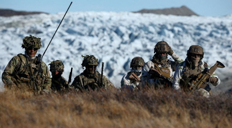 Europa movimenta tropas para defender a Groelândia das ameças de Trump