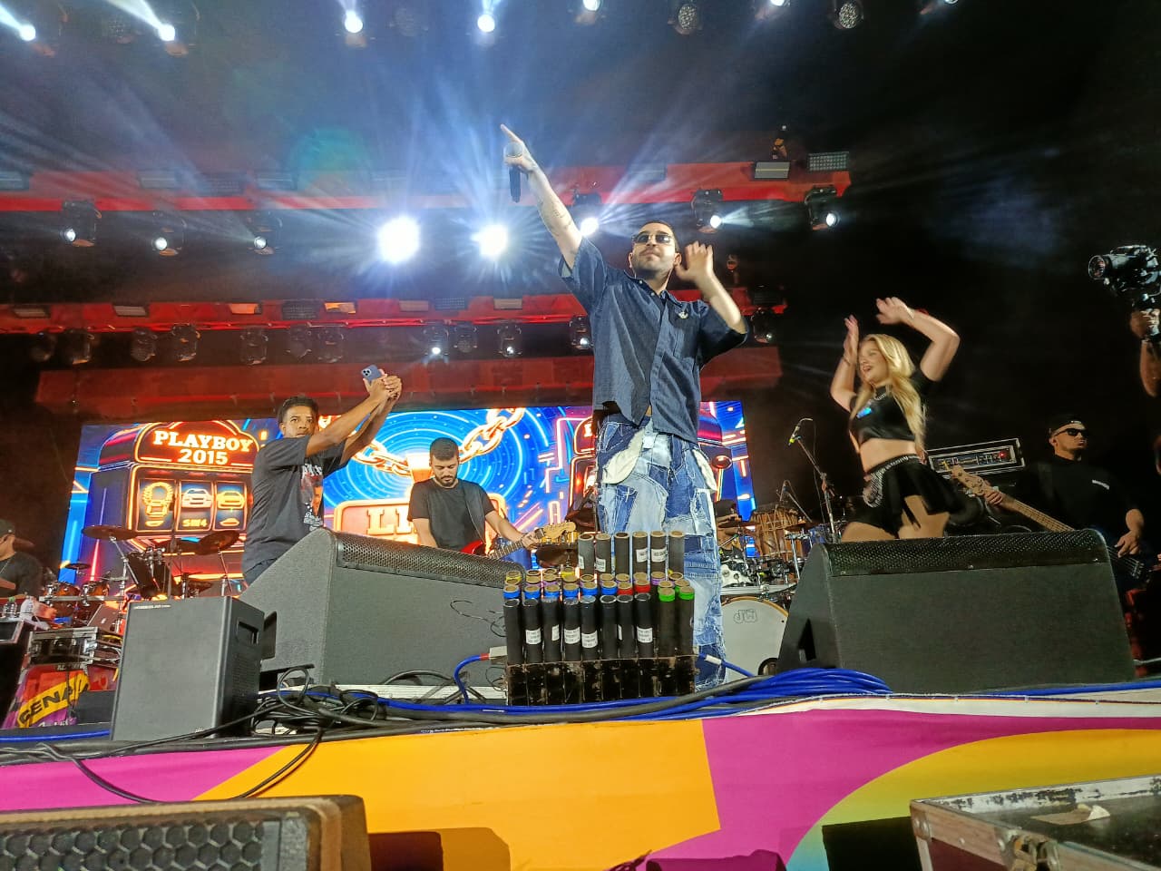 Cantor Lipe Lucena no palco do Festival de Verão de Parnaíba - Foto: Saymon Lima