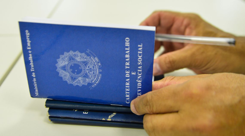 Carteira de Trabalho | Agência Brasil