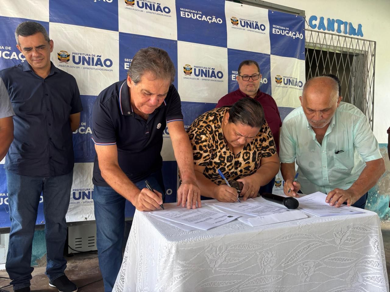 Prefeito de União autoriza obras em duas escolas da zona rural - Imagem 2