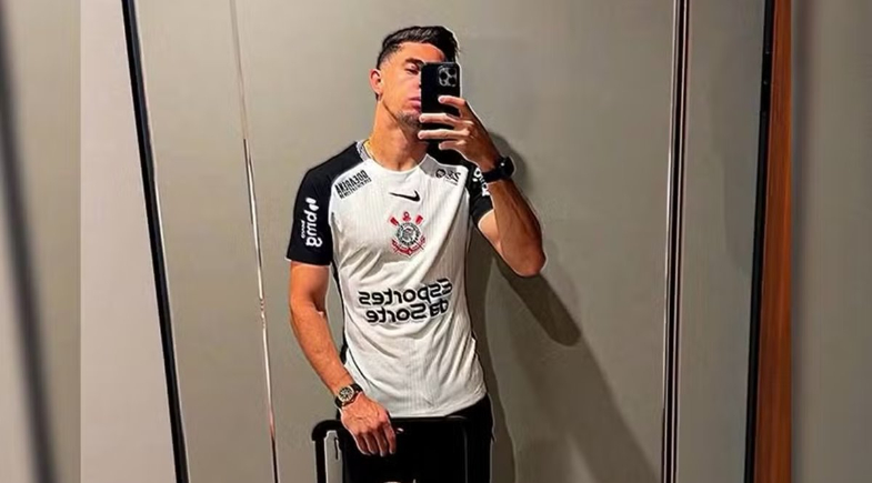 Gabriel Paulista já manifestou desejo de jogar no Corinthians diversas vezes | Reprodução/Instagram