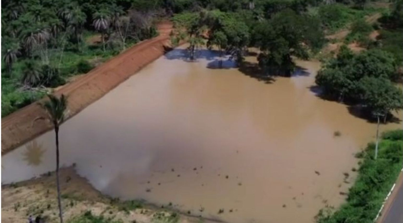 Prefeito Gedison Rodrigues anuncia construção de campo society e quadra de vôlei em Marcos Parente