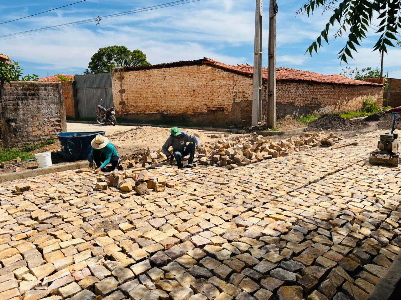 Prefeitura de Esperantina avança na melhoria e pavimentação de ruas