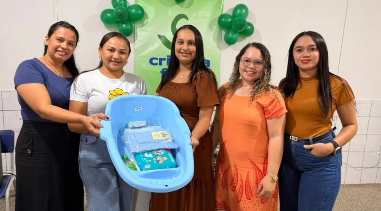 São João do Piauí: Programa Criança Feliz promove encontro com gestantes e distribui enxovais 