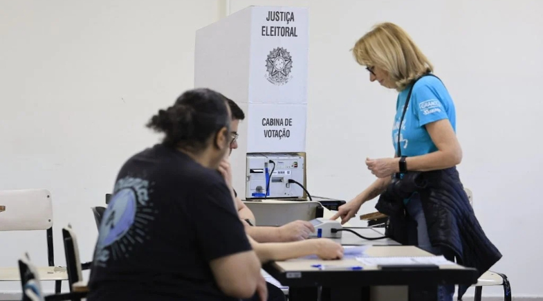 Mais de 4,3 mil seções eleitorais mudaram de local para o segundo turno; veja como consultar | Foto: Paulo Pinto/Agência Brasil