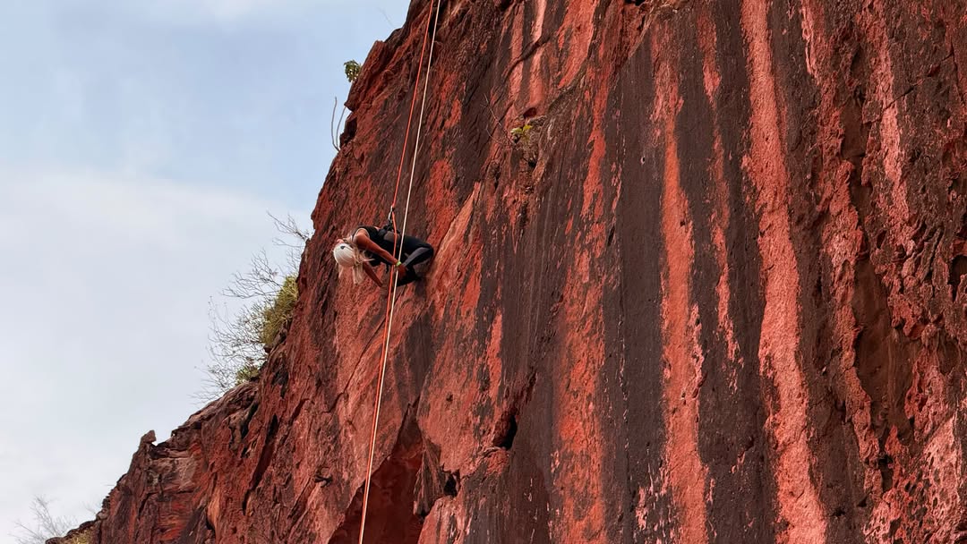 Rapel reúne aventura e superação em Colônia do Gurgueia - Foto: Prefeitura de Colônia do GurguéiaRapel reúne aventura e superação em Colônia do Gurgueia - Foto: Prefeitura de Colônia do Gurguéia