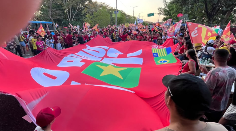 Multidão apoia reeleição de Lula em Teresina | Eliaquim de Paula/MeioNorte