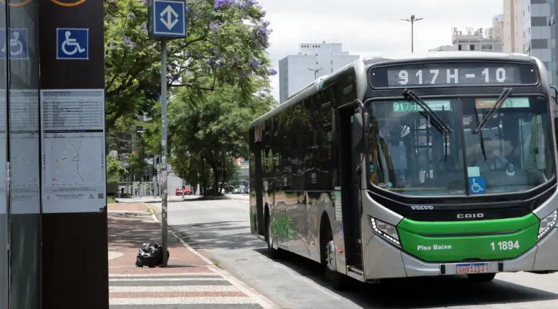 Ônibus em SP | Paulo Pinto/Agência Brasil