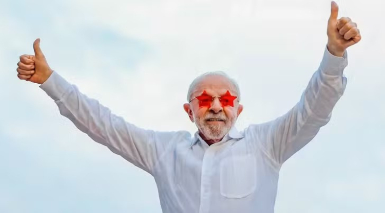 Lula retornou a Brasília na madrugada de domingo, após participar da festa de comemoração da vitória na Avenida Paulista, em São Paulo. | Reprodução 