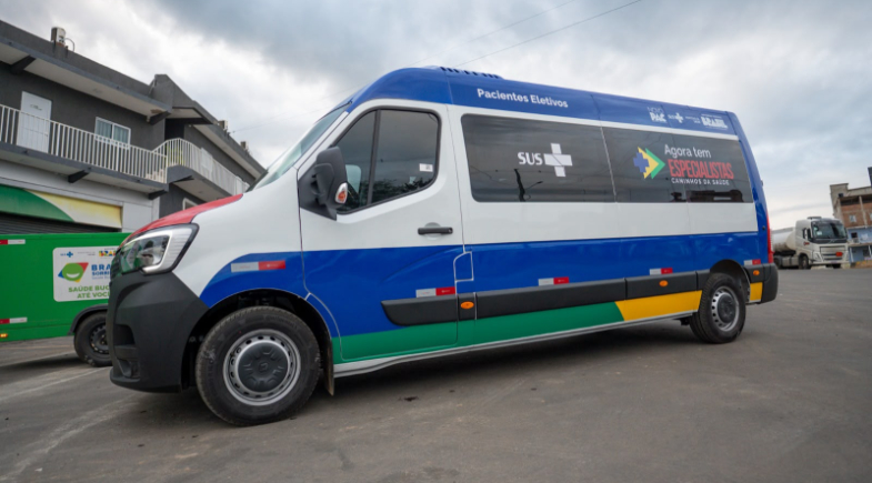 Van adaptada amplia suporte a pacientes de Queimada Nova