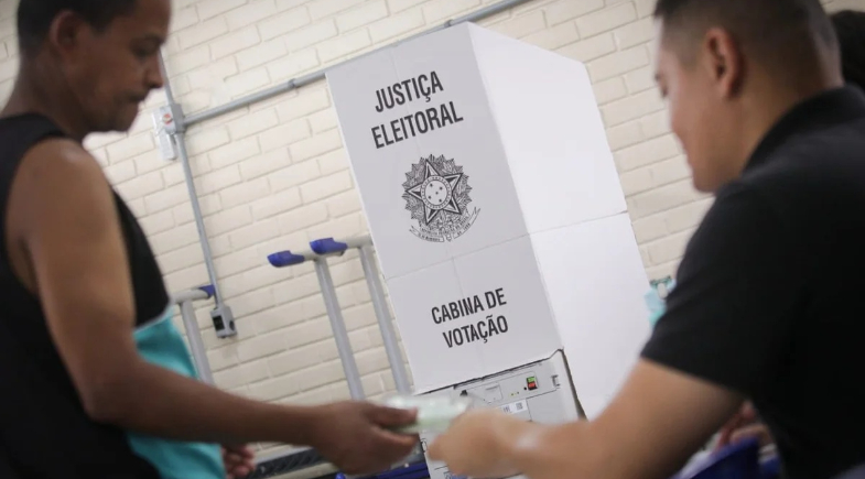 Mais de 265 mil brasileiros estão aptos a votar nos Estados Unidos nas eleições de 2026 | Reprodução/ Breno Esaki/Metrópoles @BrenoEsakiFoto