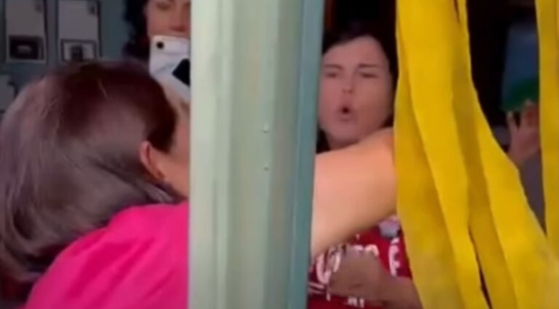 Michelle Bolsonaro se envolve em confusão com eleitora petista na fila. | Reprodução 