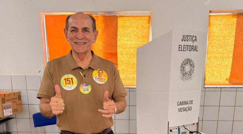 O senador Marcelo Castro votou em São Raimundo Nonato.  | Reprodução 