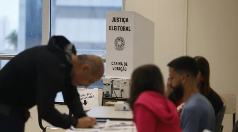  Quem não conseguiu votar deve verificar a situação eleitoral e apresentar a justificativa dentro do prazo. | Reprodução