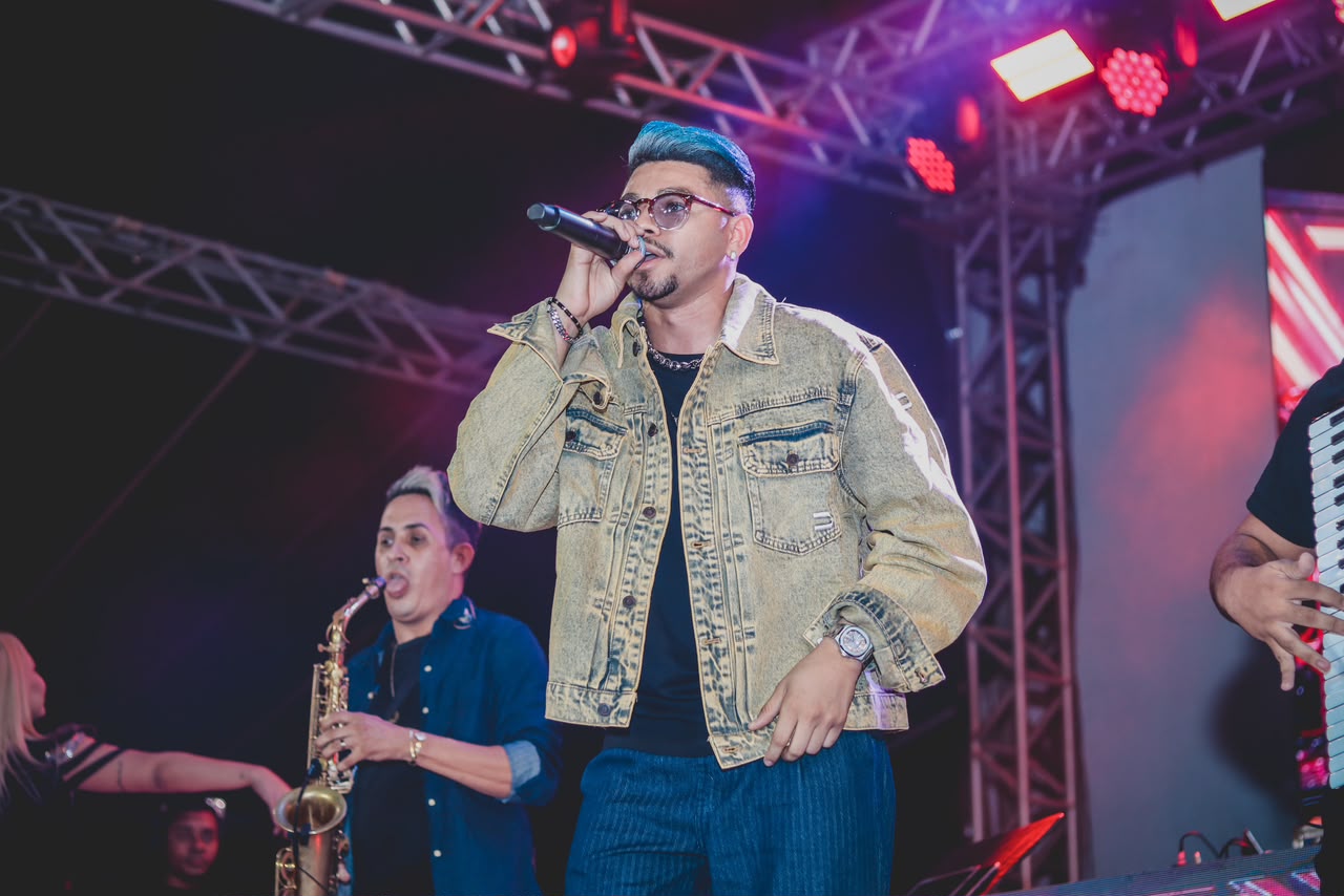 Heitor Santos e Allê no Beat reúnem multidão no encerramento dos festejos de Hugo Napoleão - Imagem 2