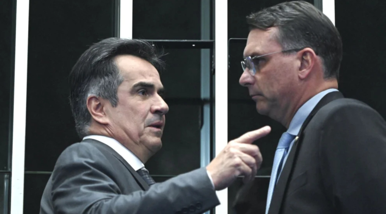 Ciro Nogueira (PP) e Flávio Bolsonaro (PL) | FOTO: AGÊNCIA SENADO