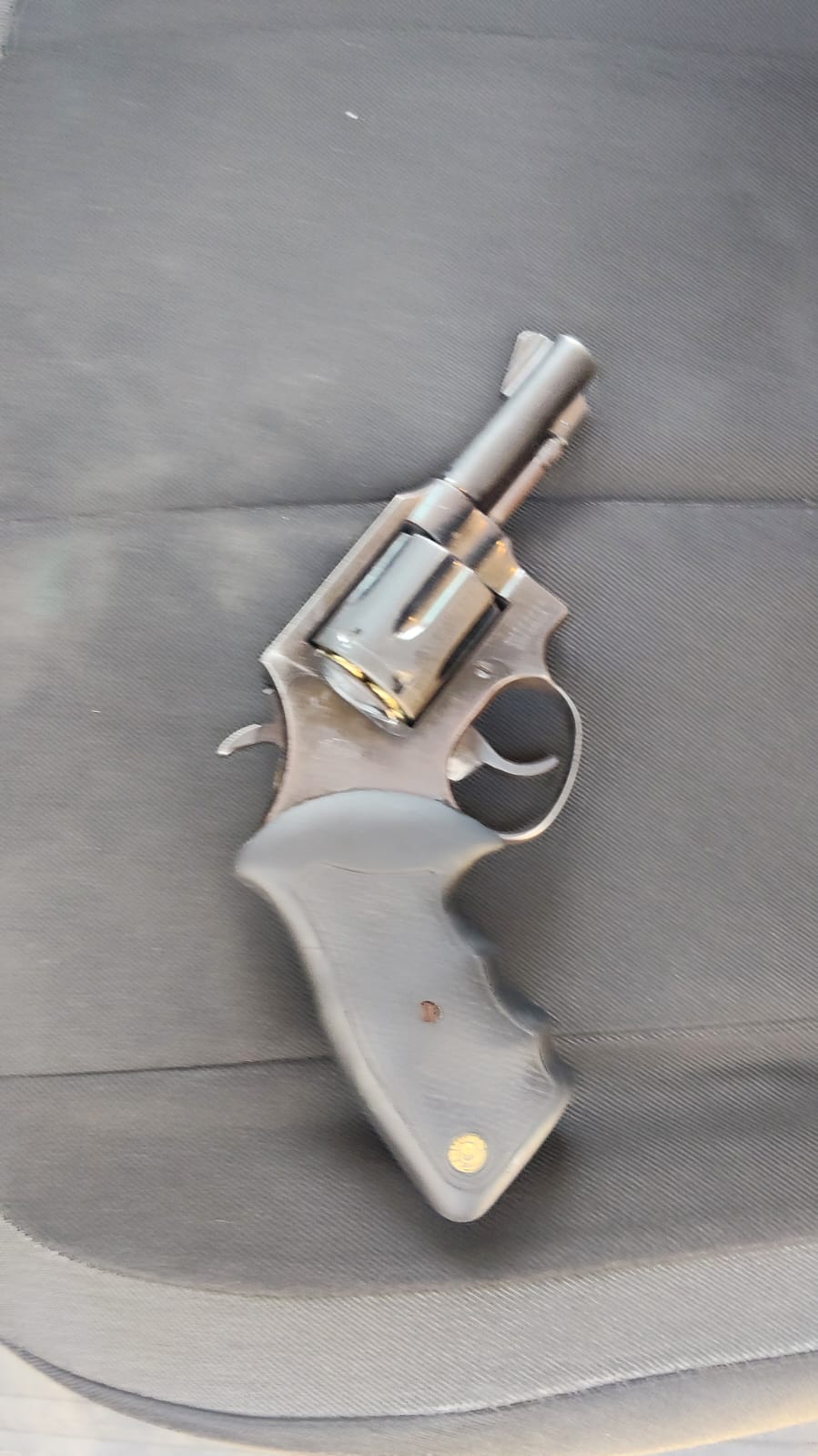 Arma encontrada com homem em Teresina | FOTO: ROMU