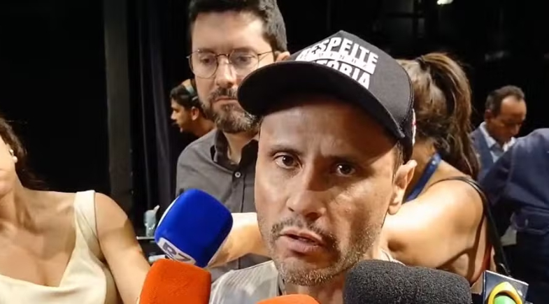 Em coletiva, Cleitinho oficializa apoio à Flávio Bolsonaro no 2° turno das eleições 2026 | Foto: TV Globo