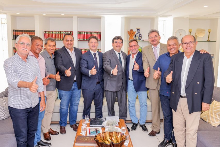 Zé Raimundo oficializa apoio a Rafael Fonteles e entrada na base do Governo