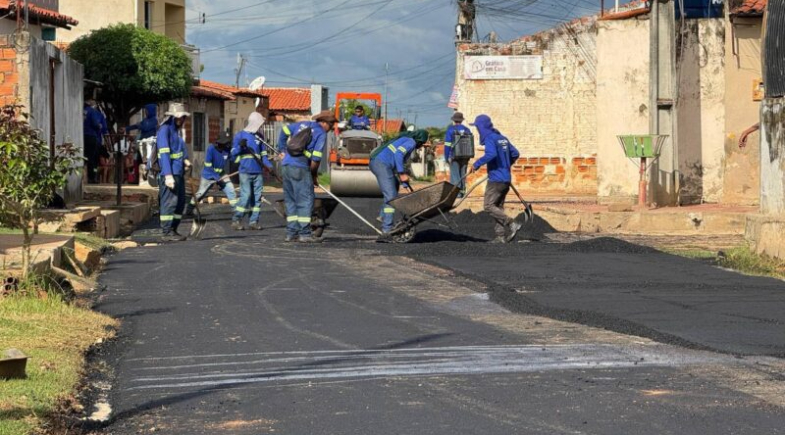 Campo Maior recebe serviços de pavimentação asfáltica em diversos bairros