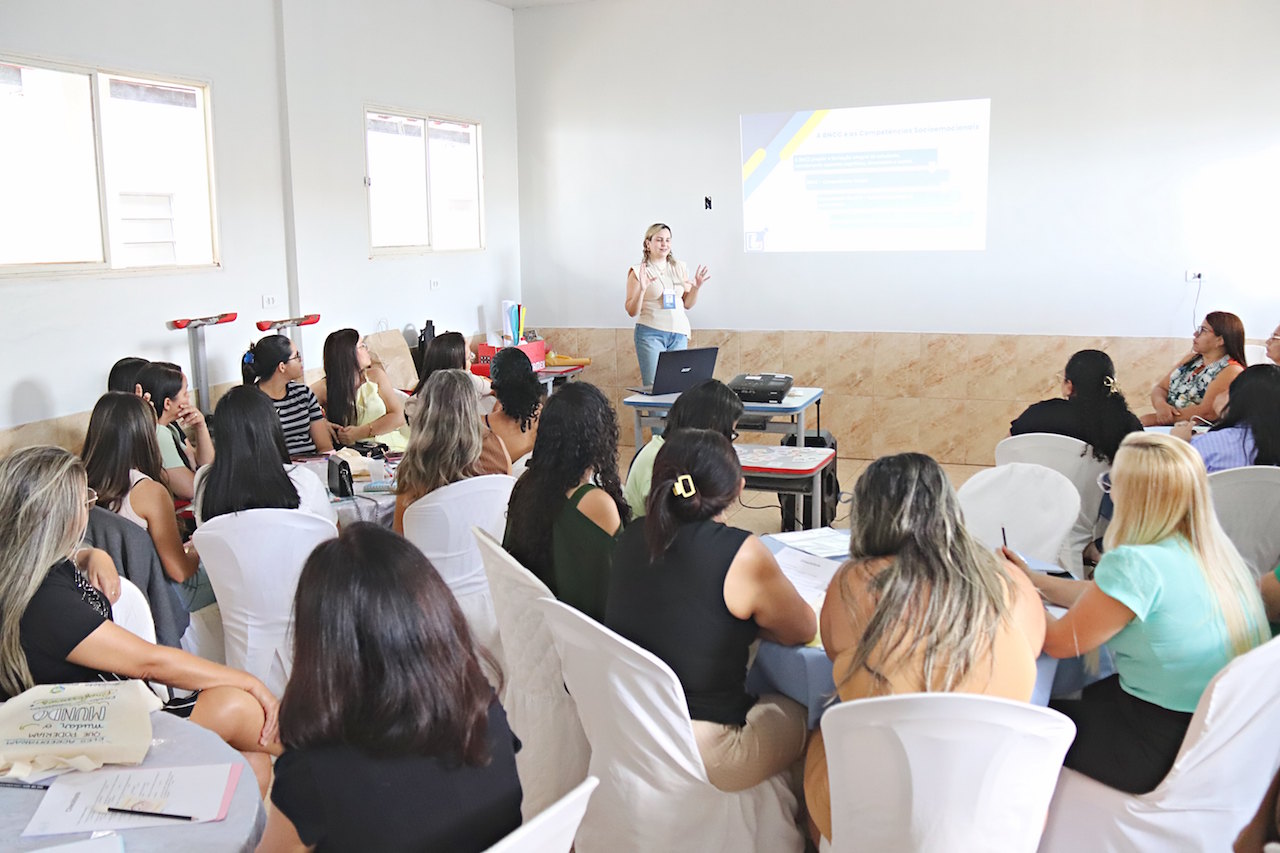 Jornada Pedagógica segue em Marcolândia com foco em saúde mental e sustentabilidade - Imagem 3