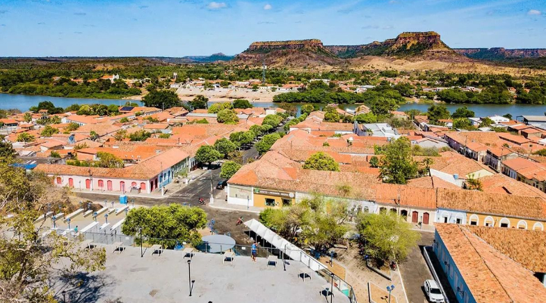 Carnaval no Cais Amarante 2026 movimenta a cidade com quatro dias de festa