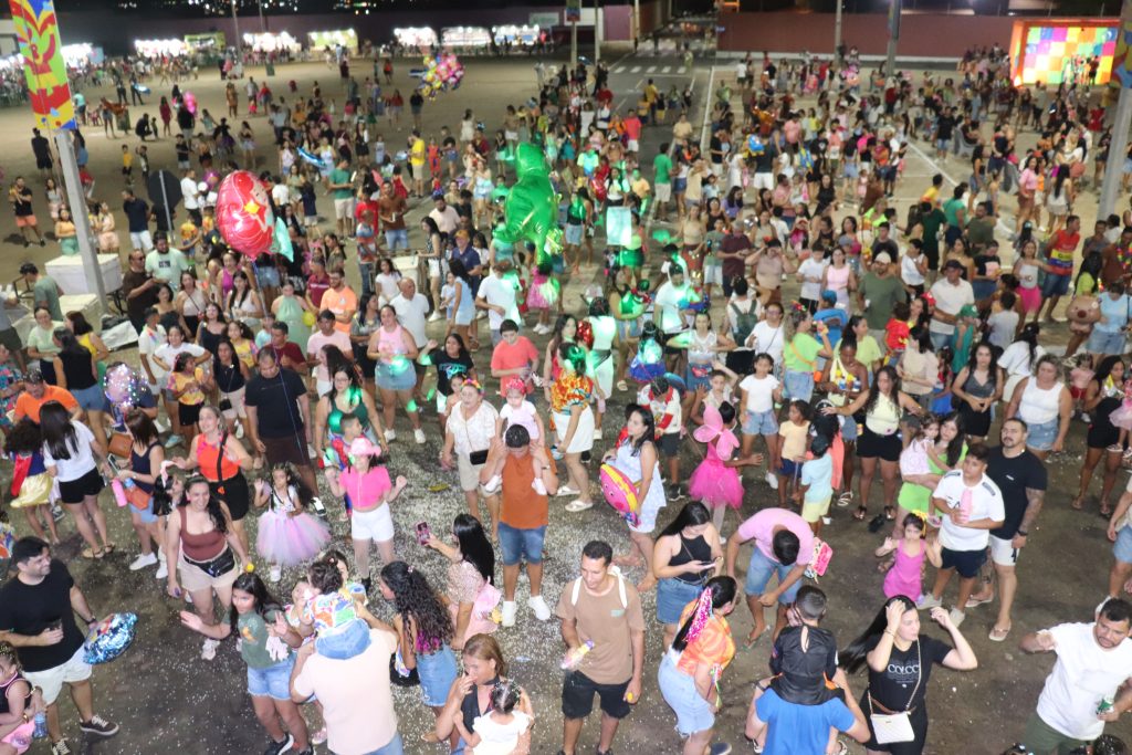 Domingo de Carnaval na Avenida Zé de Castro: só perdeu quem não foi! - Imagem 10