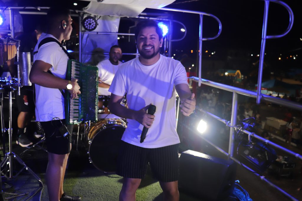 Domingo de Carnaval na Avenida Zé de Castro: só perdeu quem não foi! - Imagem 6
