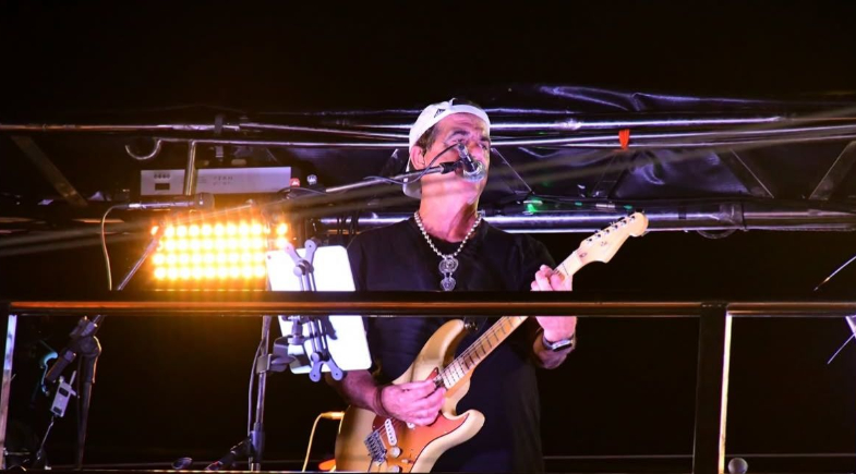 Durval Lelys leva multidão às ruas na abertura do Carnaval 2026 em Floriano