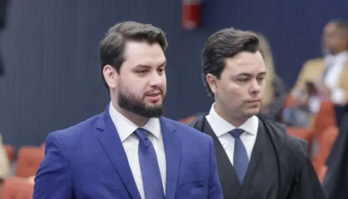 Filipe Martins e seu advogado, Jeffrey Chiquini. (Foto: Rosinei Coutinho/STF)