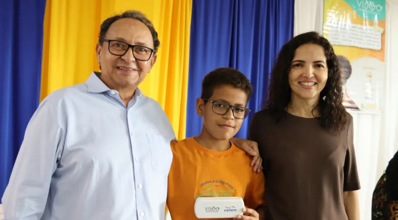 Prefeitura de São João do Piauí realiza entrega de óculos de grau para alunos da rede municipal