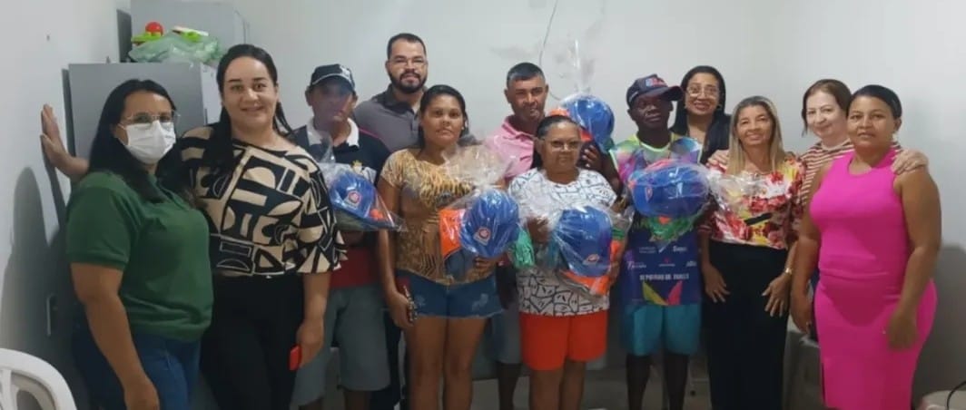 Prefeitura de Ipiranga realiza entrega de EPIs a catadores de materiais recicláveis | Divulgação: Ascom