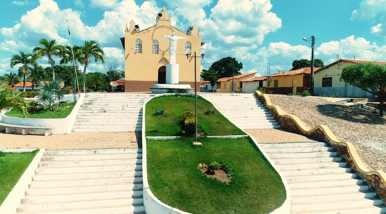 Obra do Centro de Fisioterapia e Hidroterapia segue em ritmo acelerado em Francinópolis