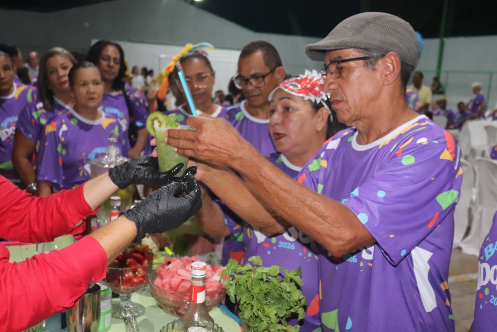 Prefeitura de São Raimundo Nonato promove festa de carnaval para idosos do SCFV - Imagem 1