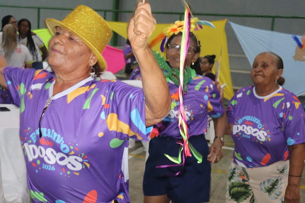 Prefeitura de São Raimundo Nonato promove festa de carnaval para idosos do SCFV - Imagem 2