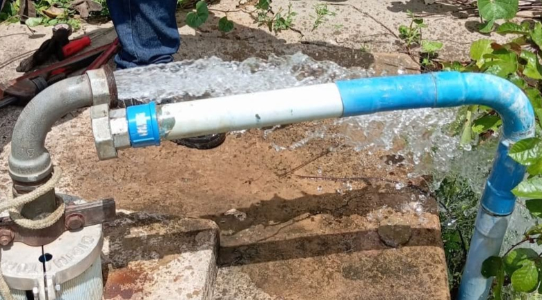 Prefeitura de Francisco Ayres realiza troca de bomba em sistema de abastecimento de água no povoado Boi Laranjo