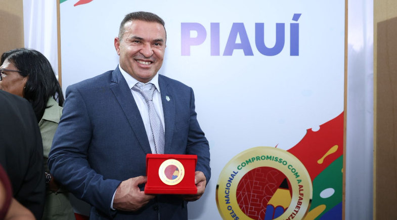 Curimatá se destaca e conquista Selo Ouro em alfabetização na idade certa